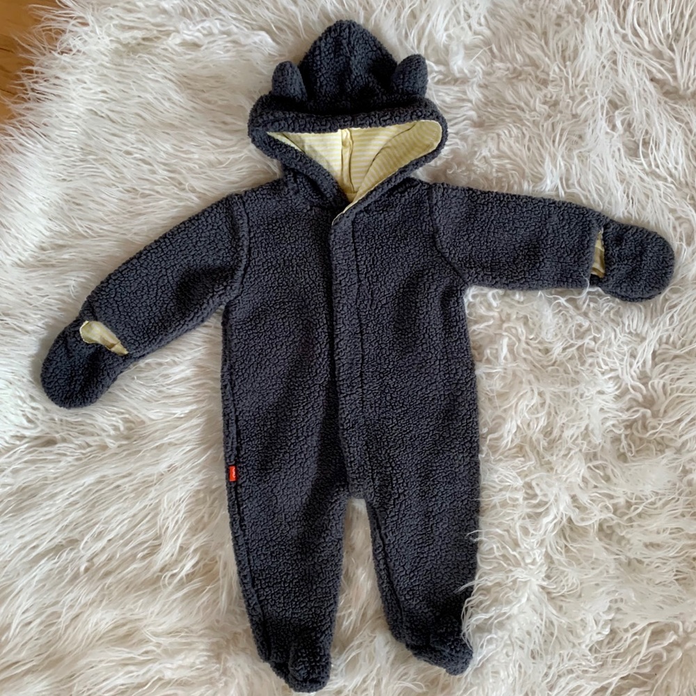 Magnetic Me Baby Bunting Suit NWOT (0-3m)